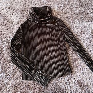 Brown Velvet Turtleneck💜